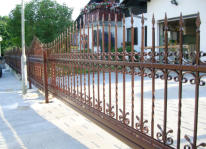 Kovinska ograjna vrata